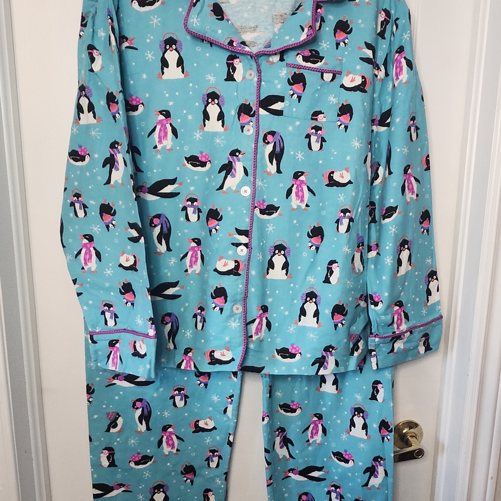 Penguin Print Womens Pajamas